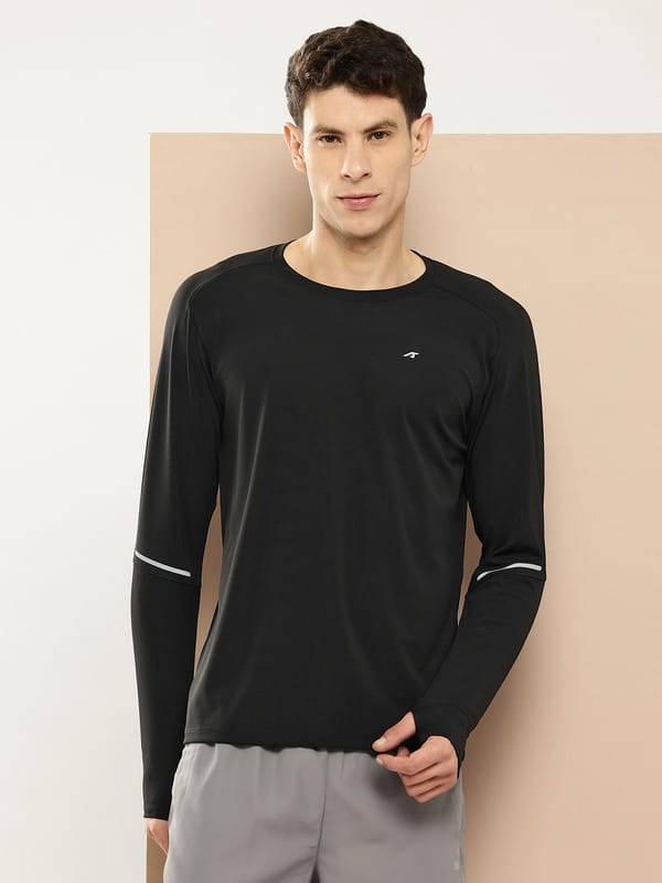 Alcis Men Black Slim Fit T-shirt