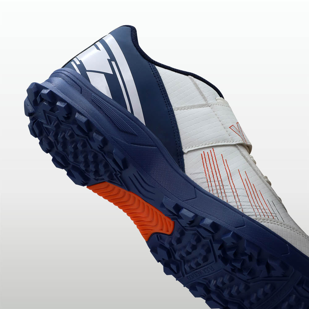 Nivia Yorker 2.0 Cricket Shoes