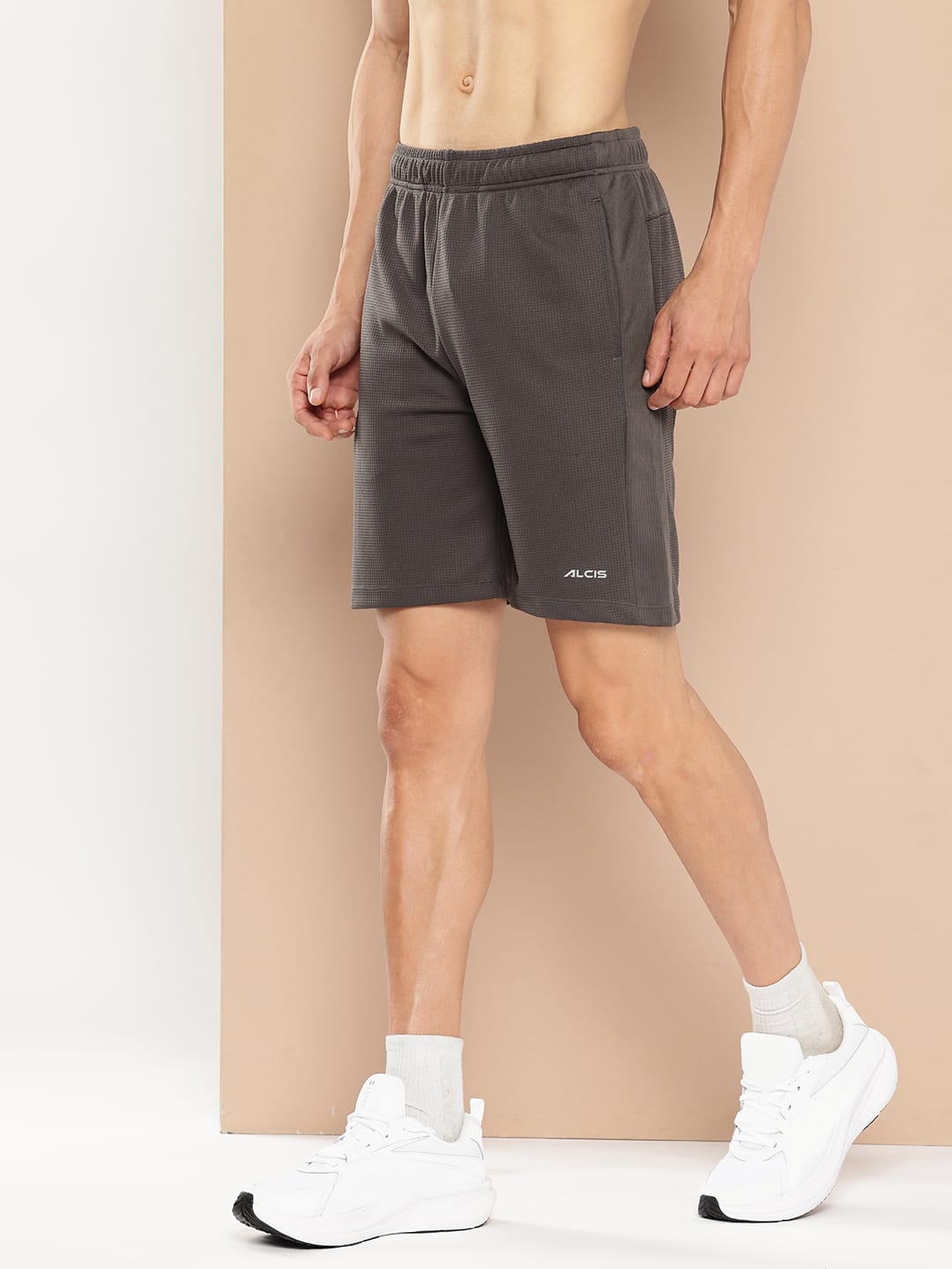 Alcis Men Solid Waffle Shorts