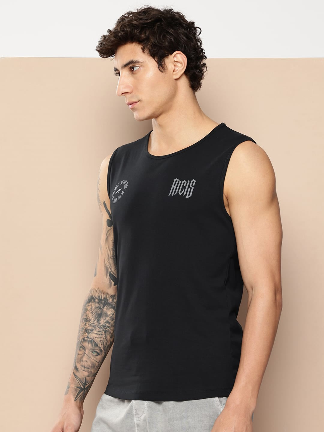 URBAN LIFESTYLE VEST
