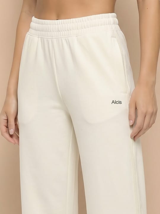 Mode Straight Fit Flare Pant Off White