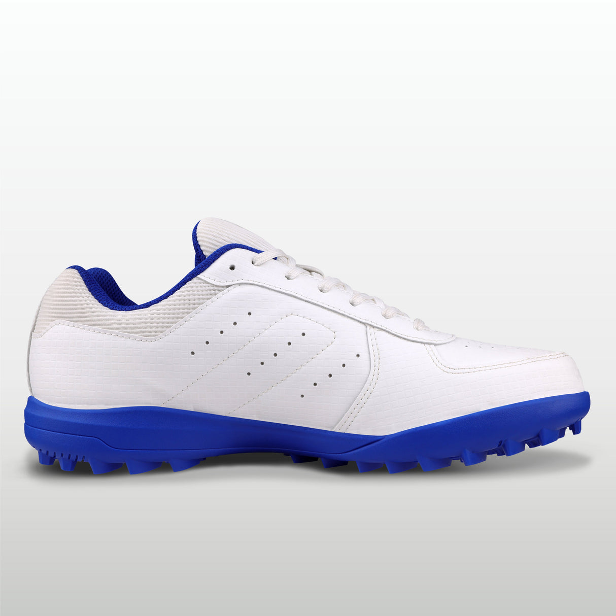 Nivia Stance Cricket Shoe