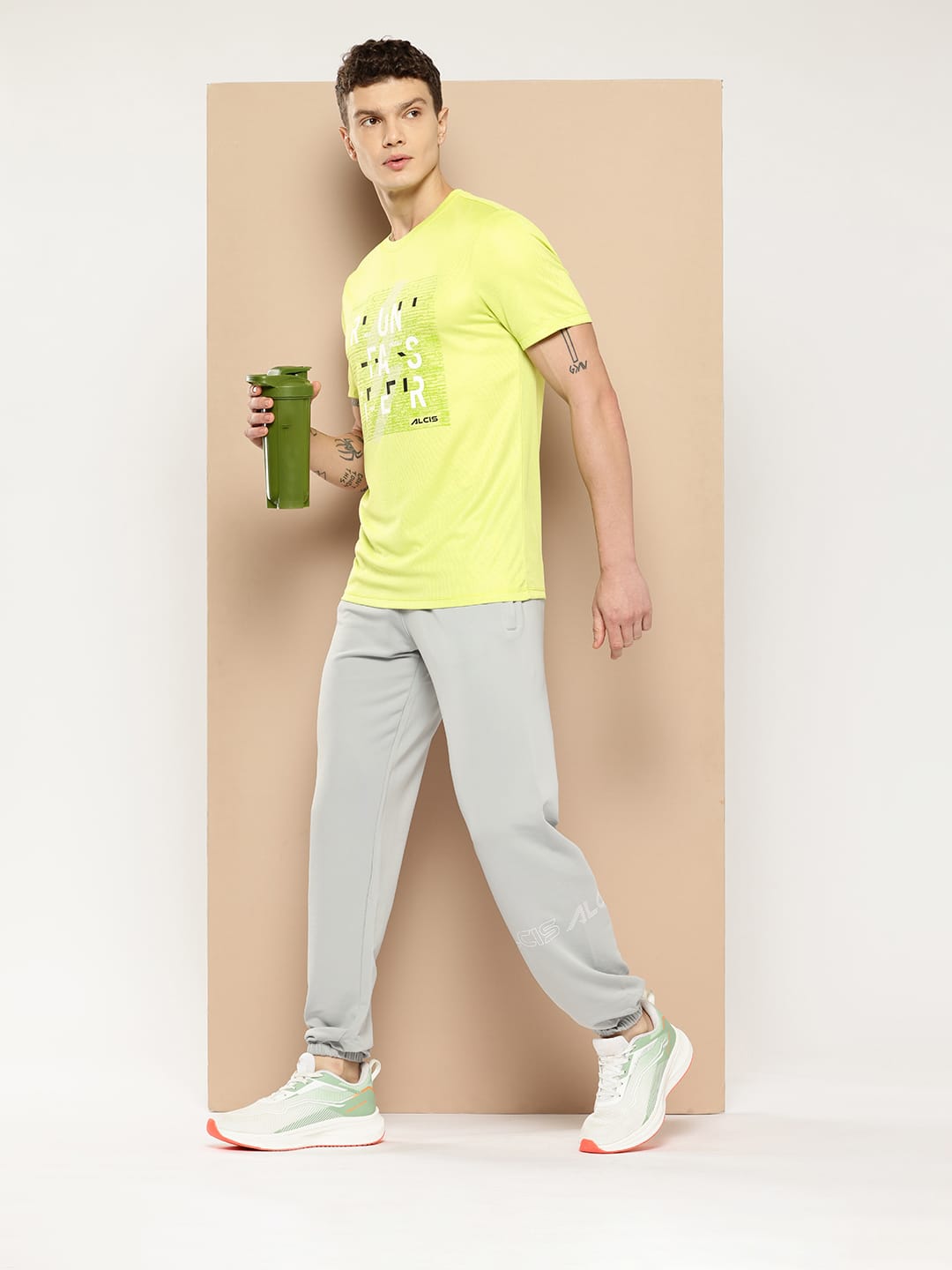 Alcis Men's Typography Printed T-shirt