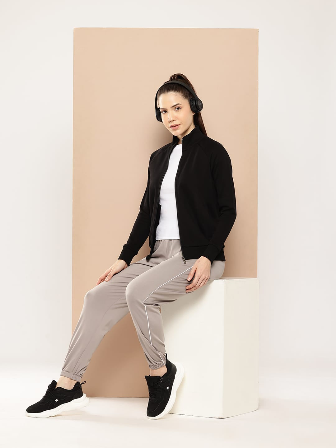 EASEWEAR ALL-DAY JACKET