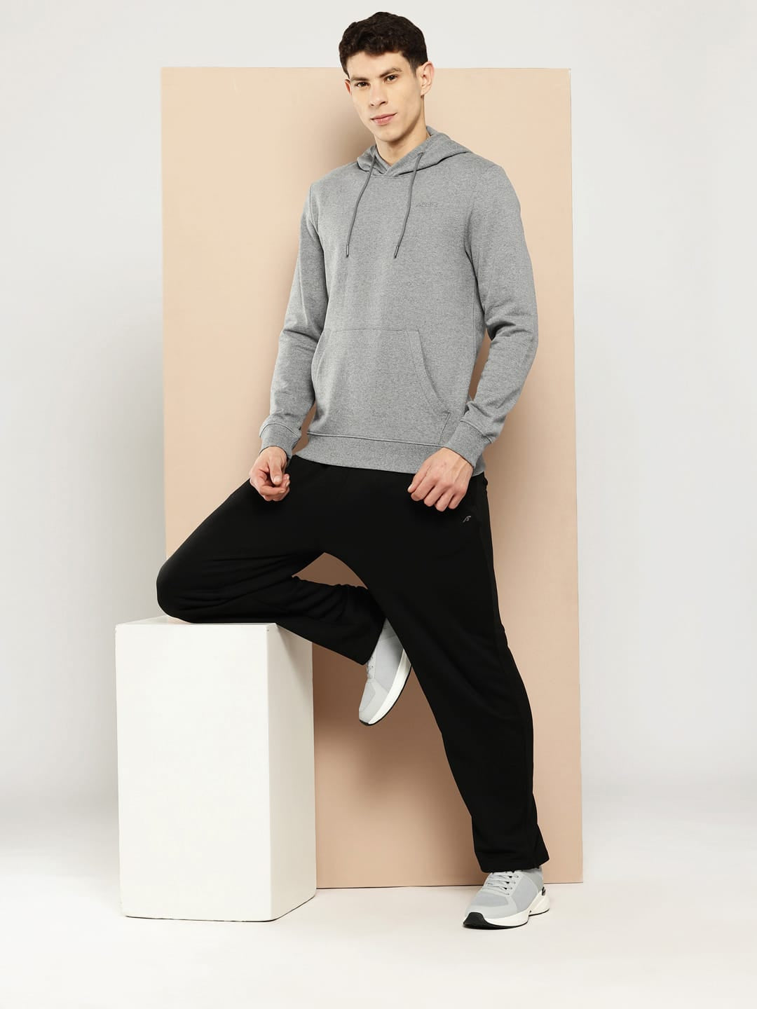 GREY FLEECE HOODIE