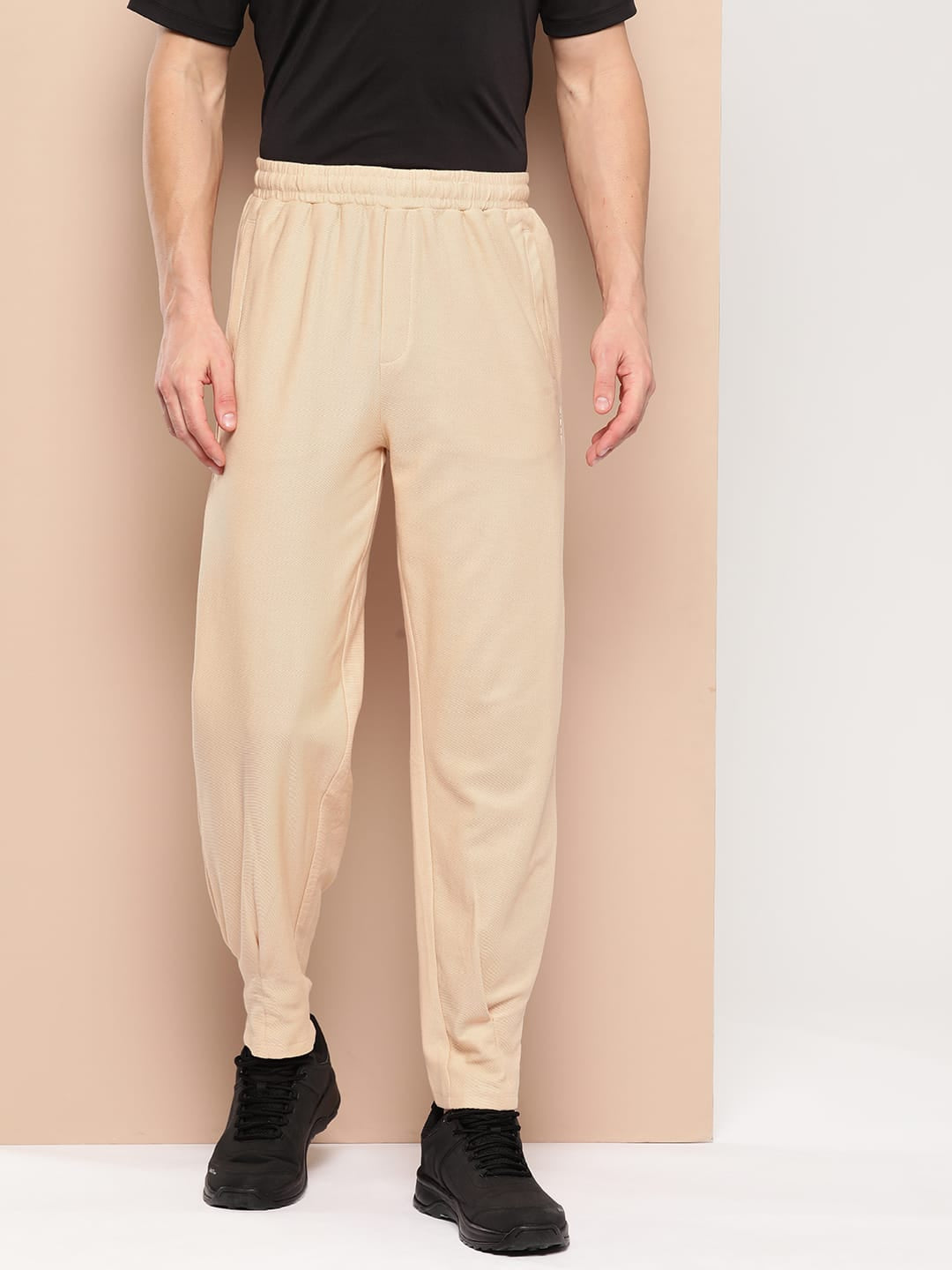 Alcis Men Solid Regular Fit Cotton Joggers