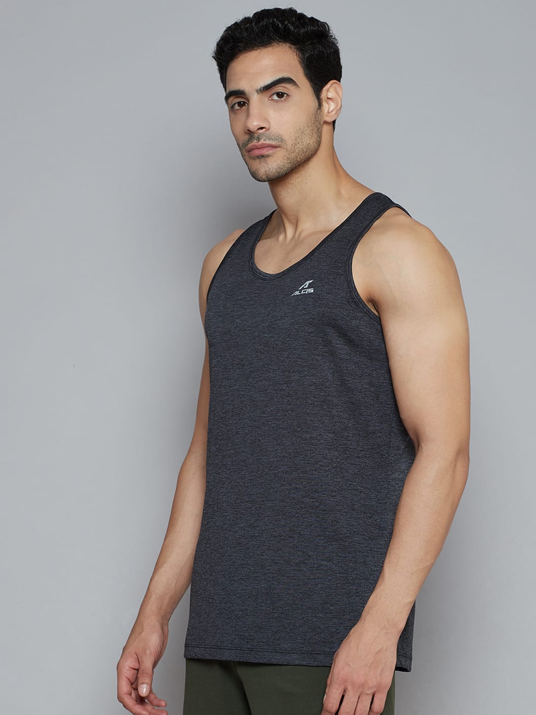 Alcis Men Charcoal Grey Solid Slim Fit Vest
