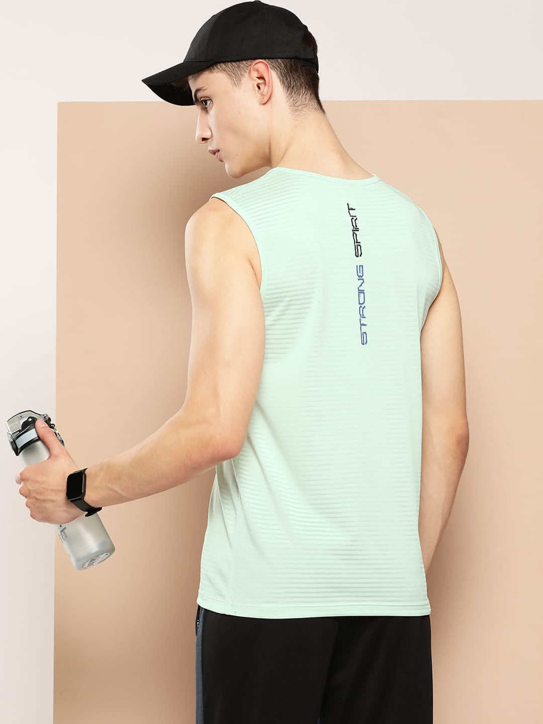 Alcis Men Typography Printed Dry Tech Slim Fit Vest