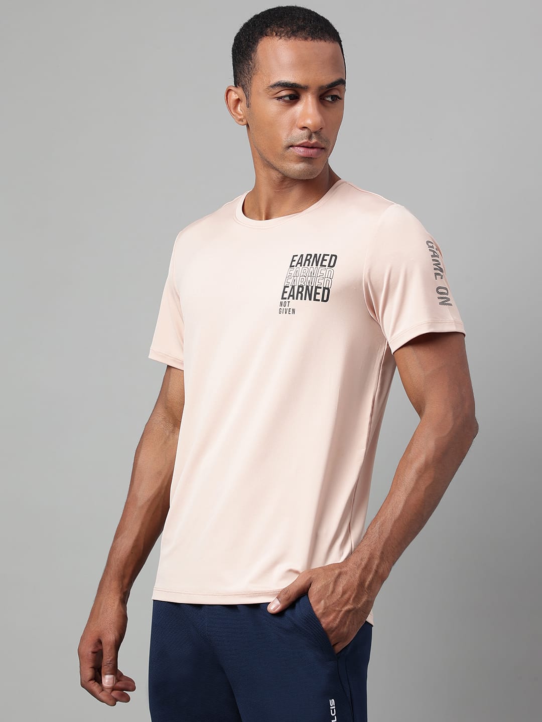 Alcis Men's Printed Gold Anti-Static Drytech+ Slim-Fit Training Tee