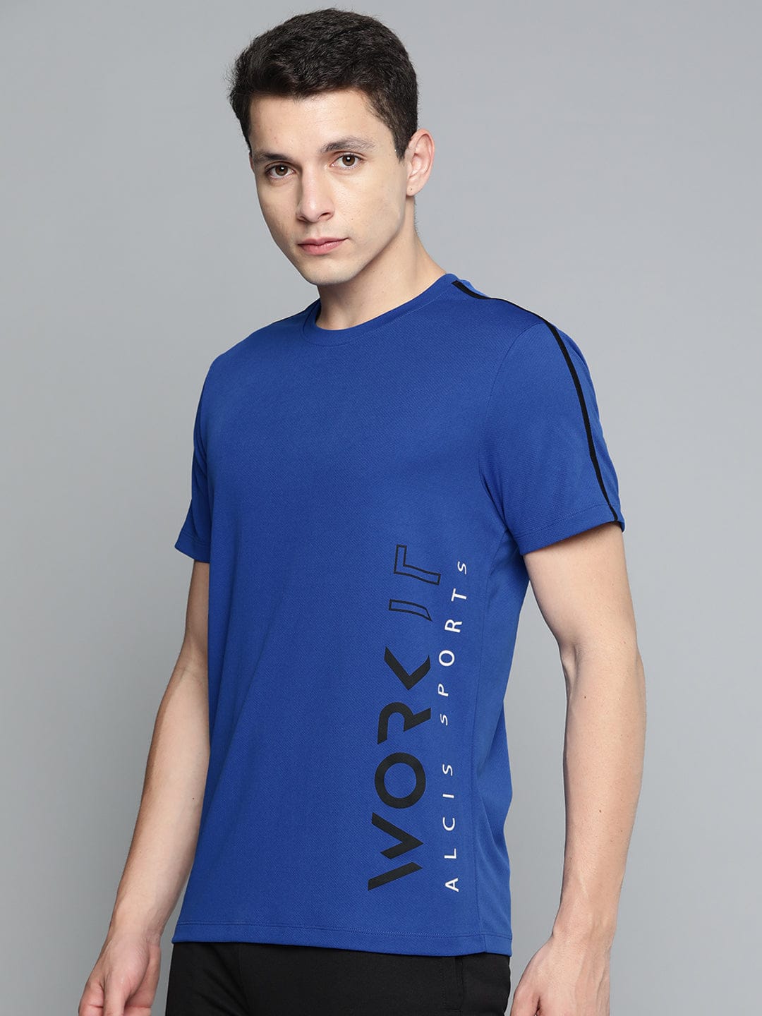 Alcis Men Blue Typography Printed Dry Tech Slim Fit T-shirt