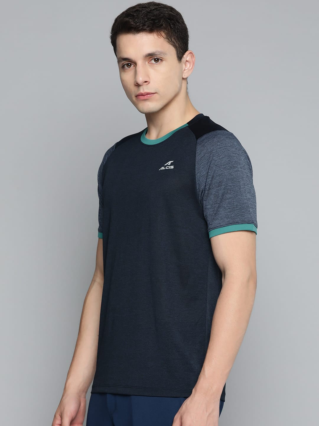 Alcis Men Colourblocked Dry Tech Slim Fit T-shirt