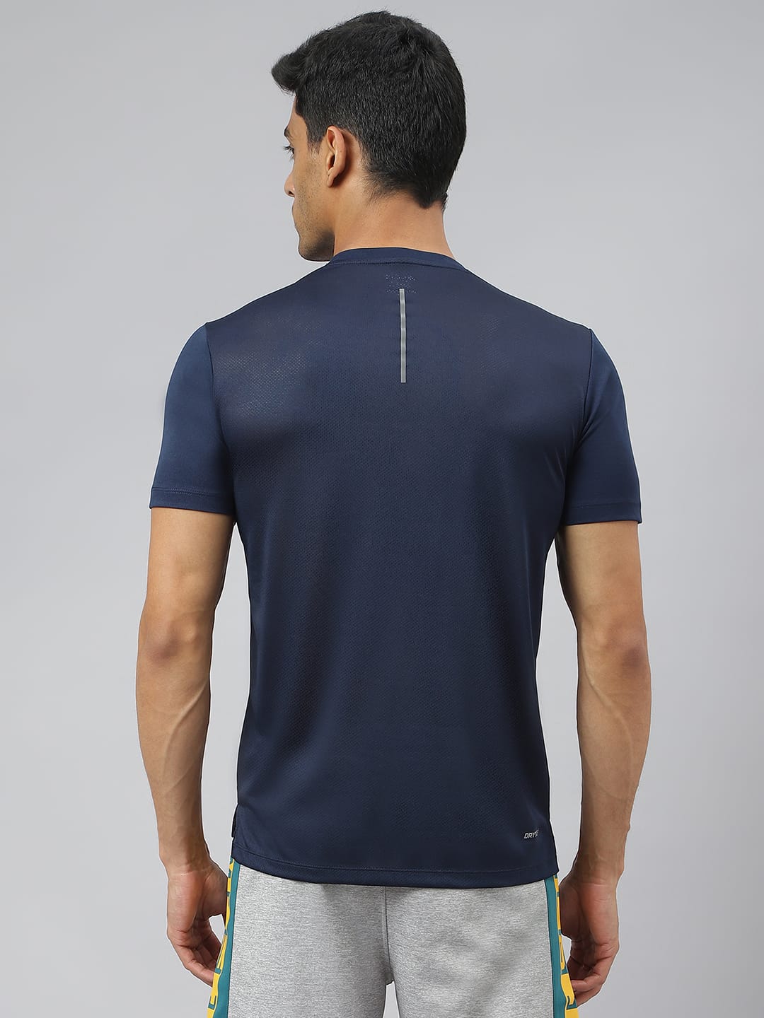 Alcis Men Next Mile Navy Printed Anti-Static Slim-Fit Round Neck Running T-Shirt