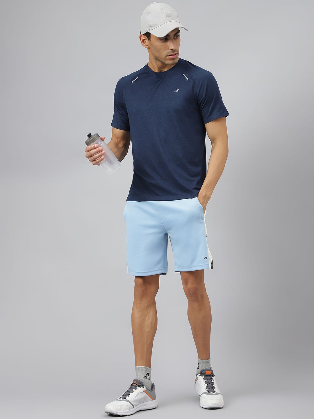 Alcis Men Navy & Black Soft-Tech Anti-Static Slim-Fit Athleisure T-Shirt