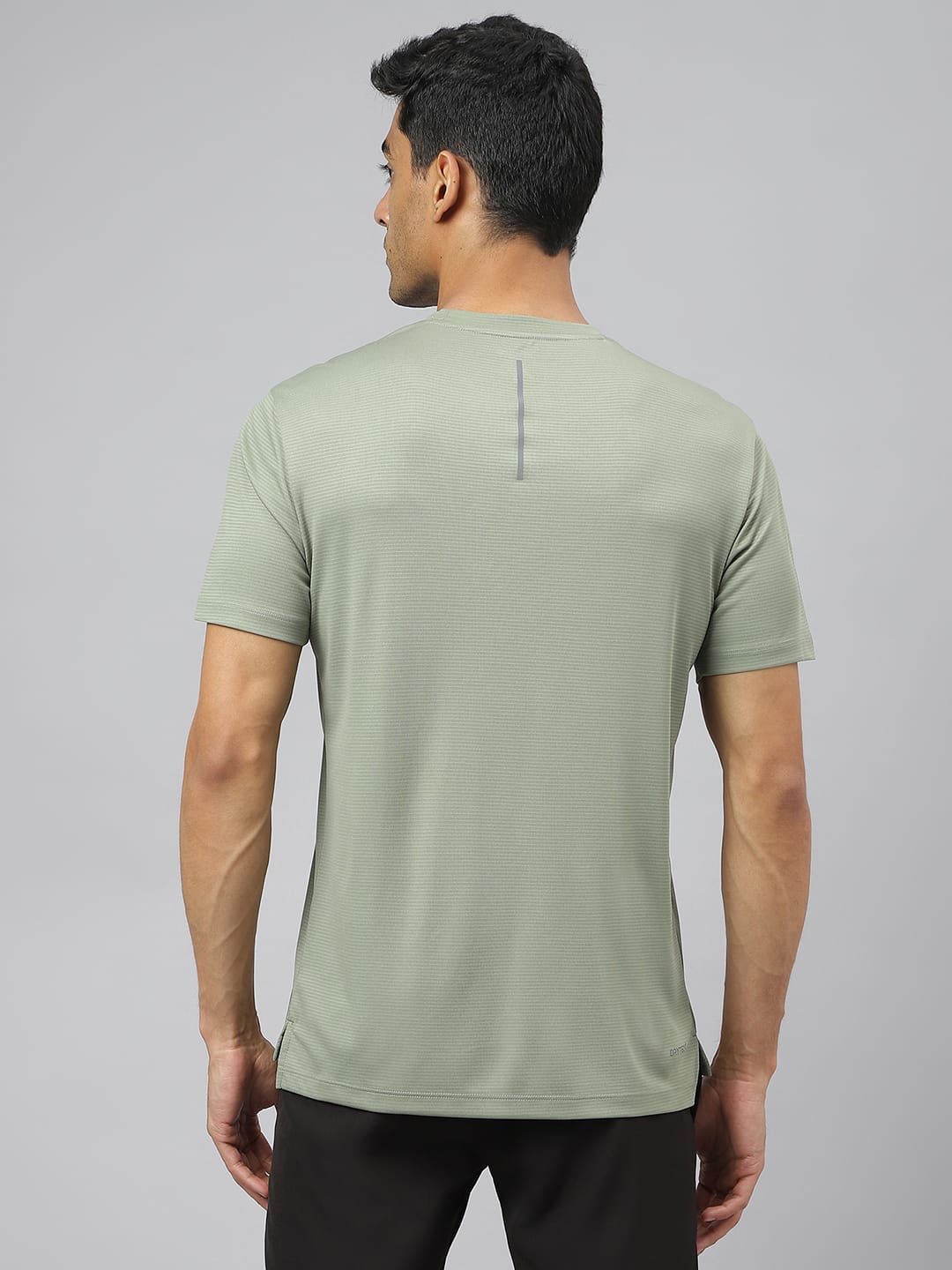 Alcis Men Drytech+ Anti-Static Slim-Fit Round Neck Running T-Shirt