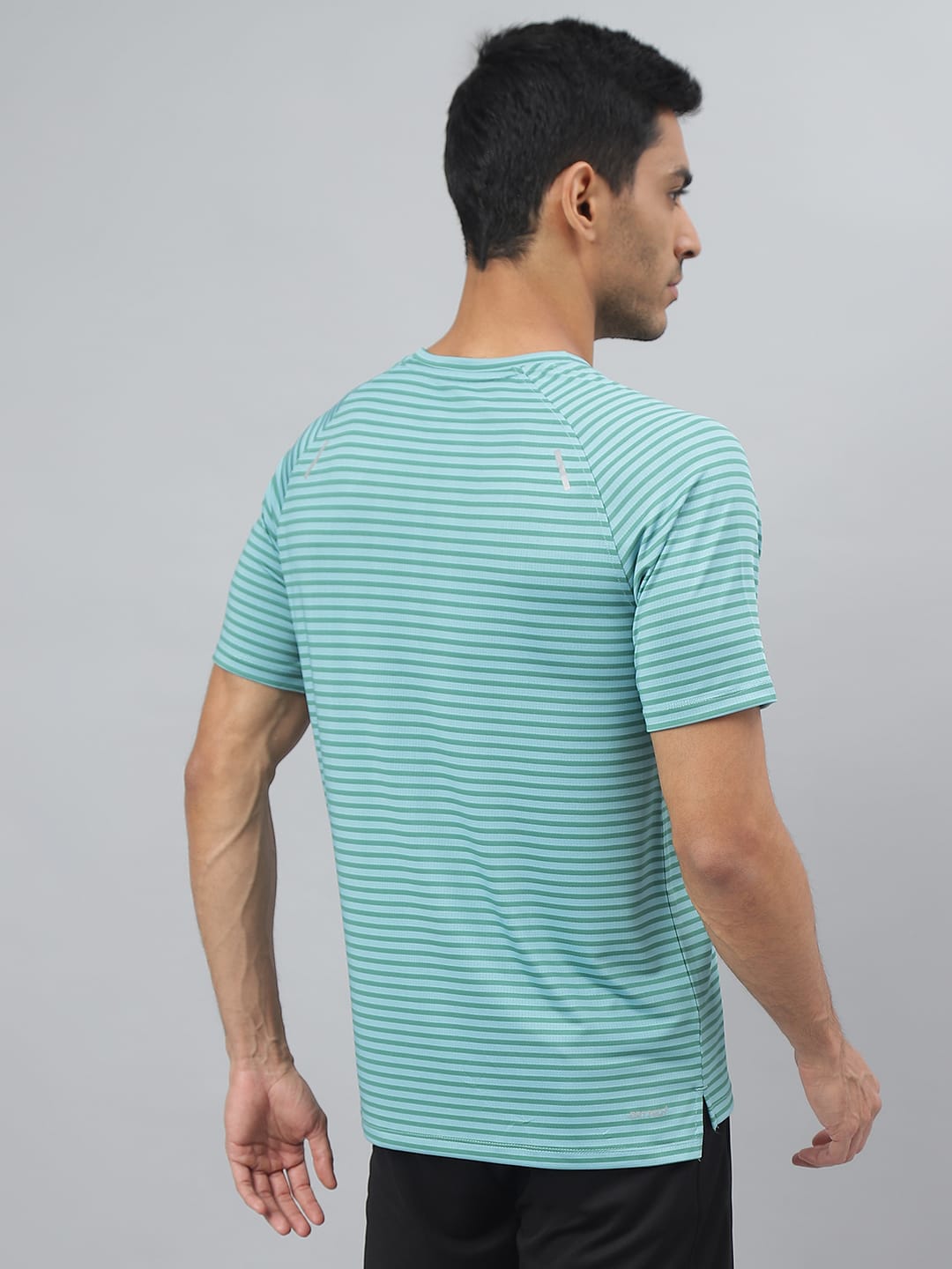 Alcis Men Agate Green Drytech+ Anti-Static Slim-Fit Round Neck Running T-Shirt