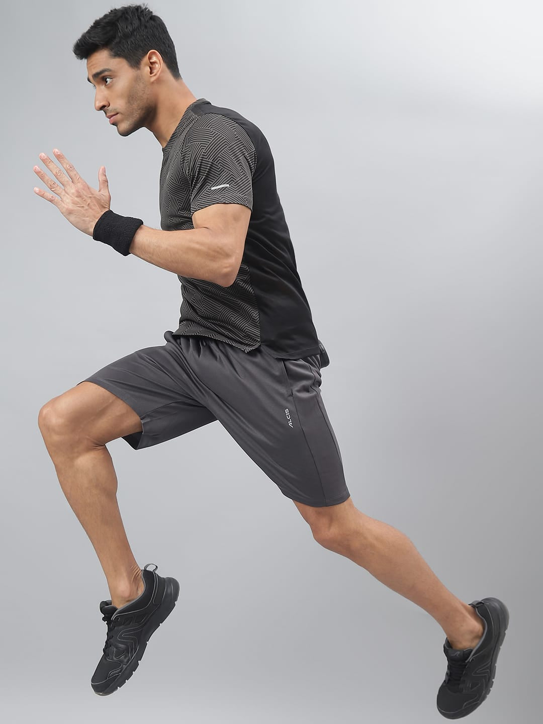 Alcis Men Dark Grey Drytech+ Anti-Static Slim-Fit Round Neck Running T-Shirt