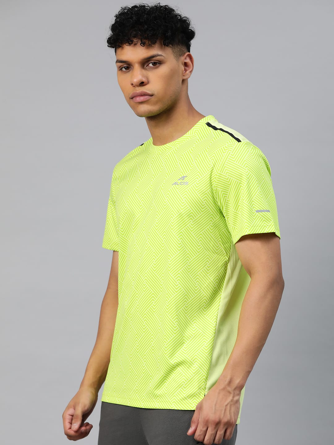 Alcis Men Green Printed Anti Static Slim Fit T-shirt