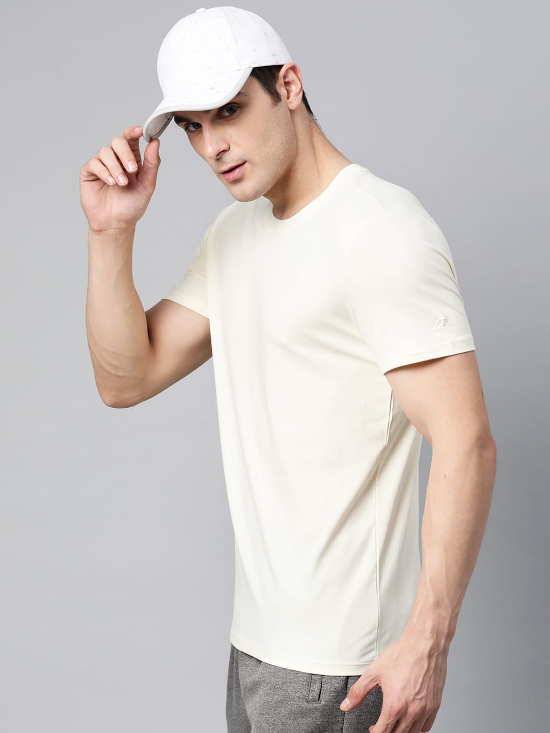 Alcis Men Off White Solid Stretchex Slim Fit T-shirt