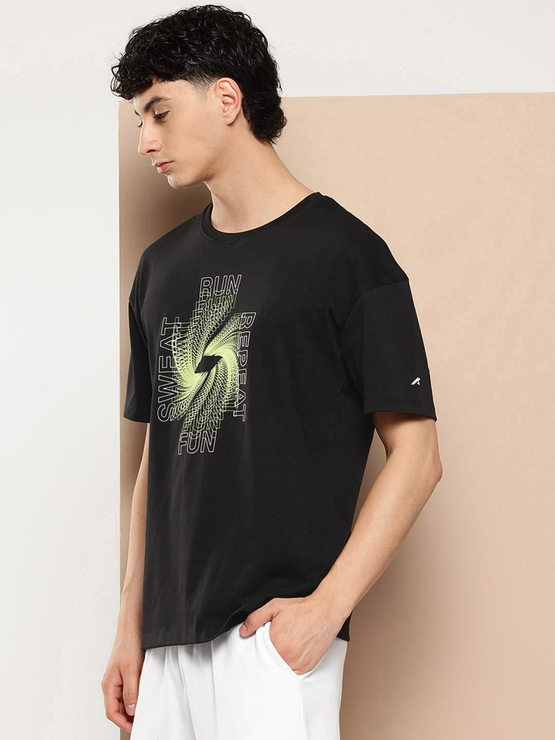 Alcis Men Black Typography Printed Sports T-shirt