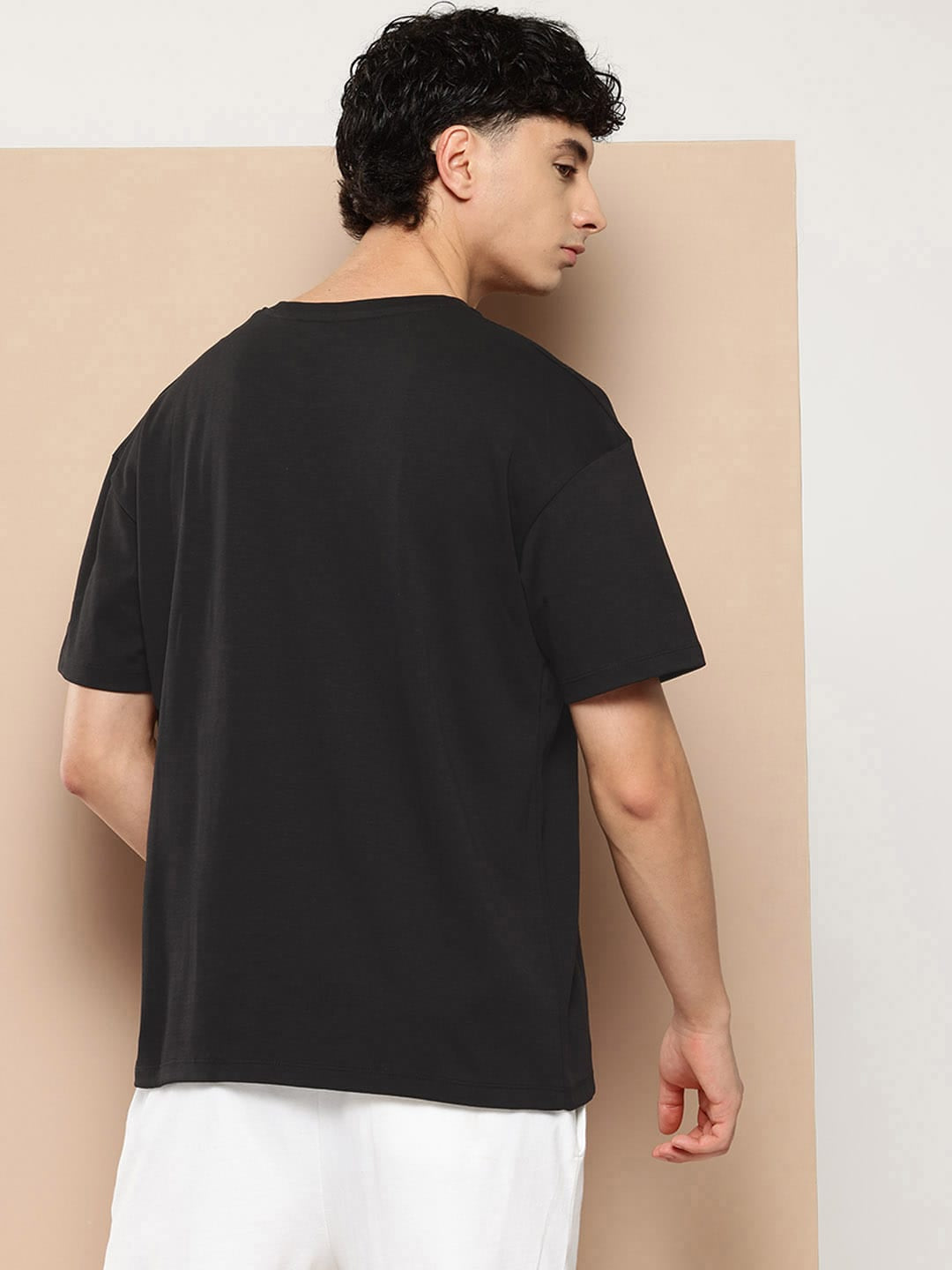 Alcis Men Black Typography Printed Sports T-shirt