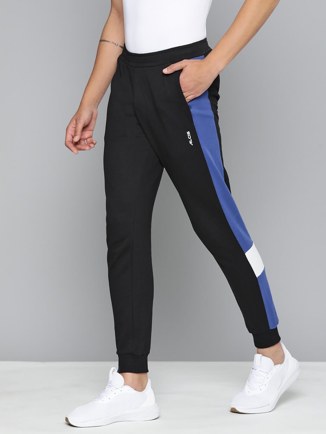 Alcis Men Black Blue Colourblocked Slim Fit Sports Track Pants