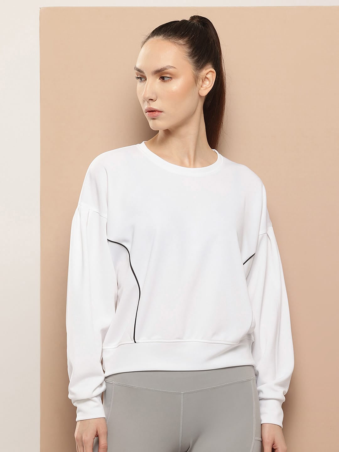 WHITE FRONTLINE SMART SWEATSHIRT