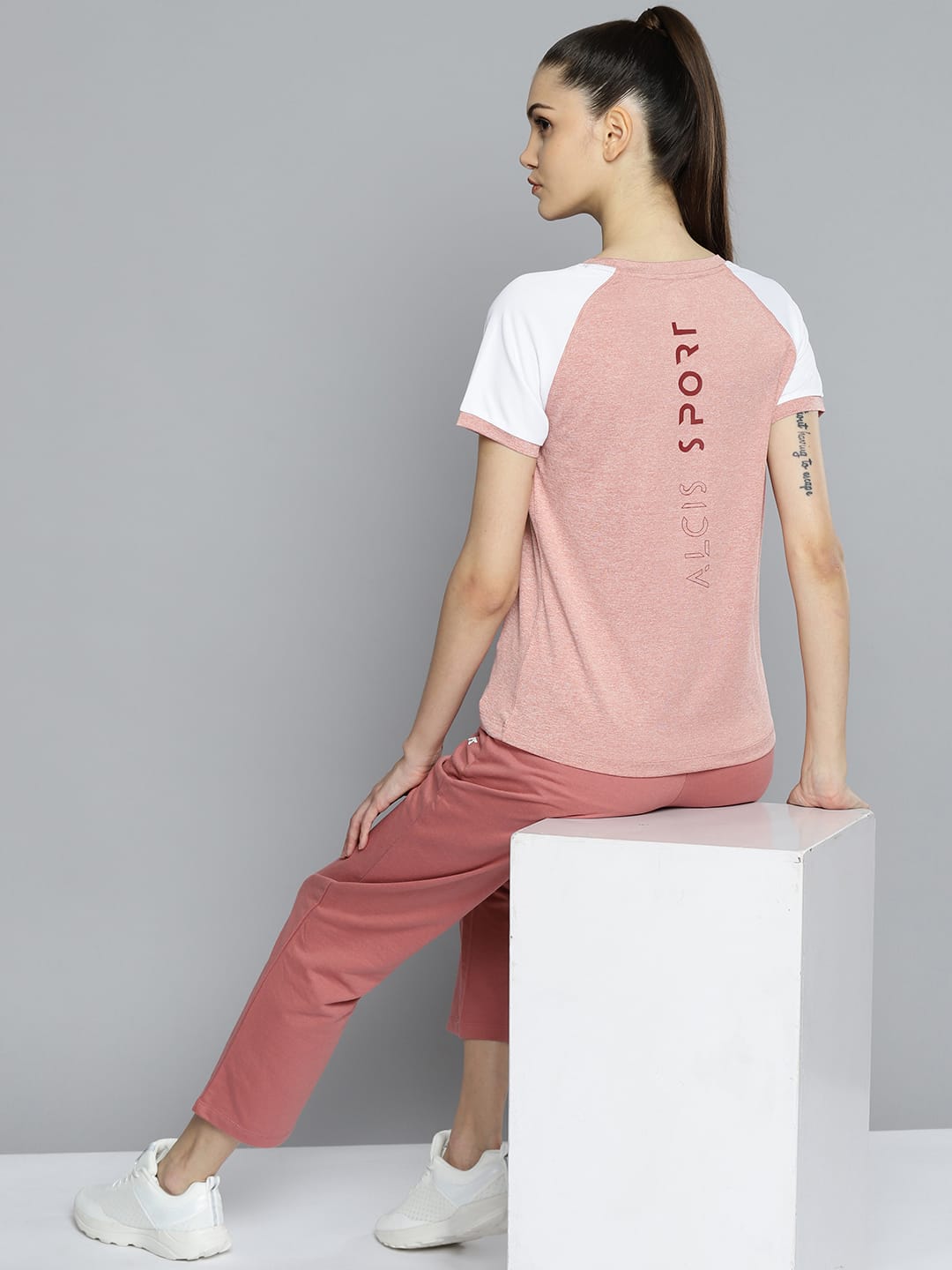 Alcis Women Pink White Slim Fit T-shirt
