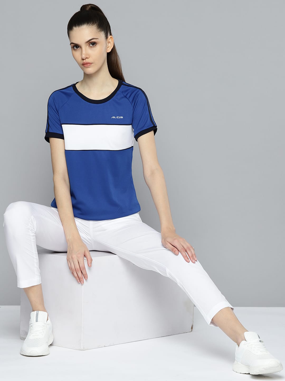 Alcis Women Blue White Colourblocked Slim Fit T-shirt