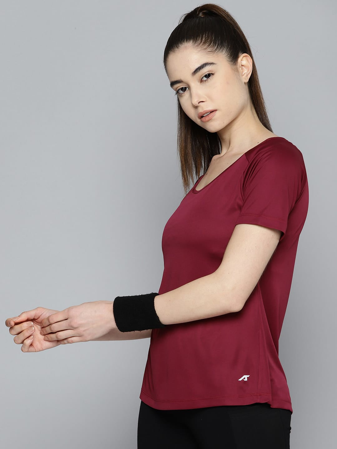 Alcis Women's Solid Slim Fit Wonder T-shirt