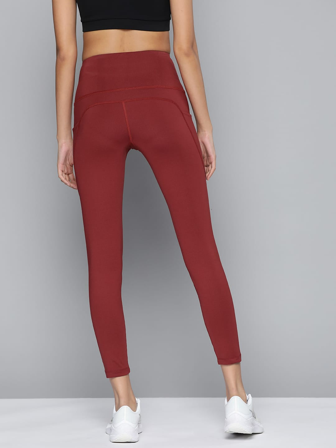 Alcis Women Solid Dry-Fit Cropped Tights
