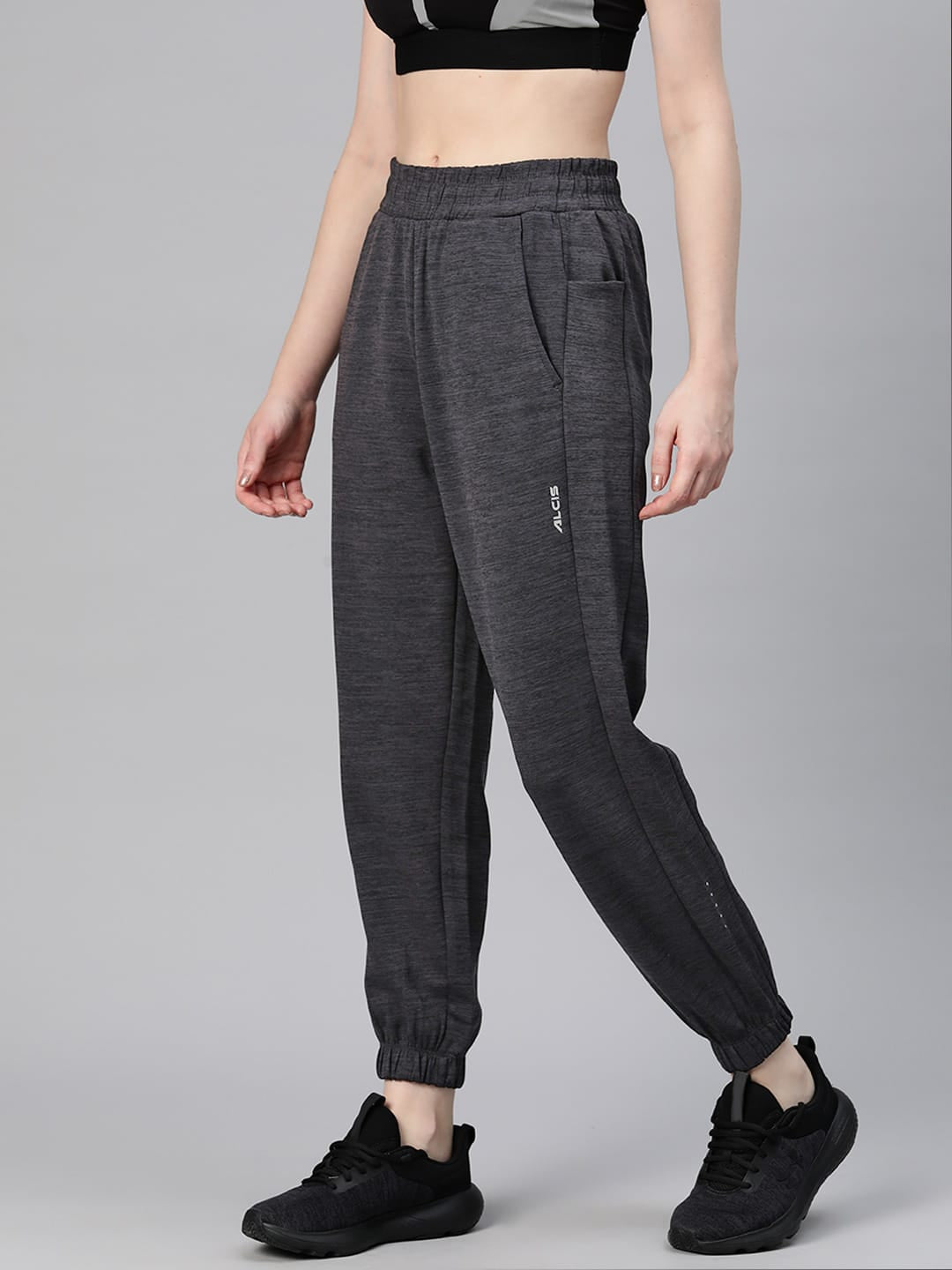 Alcis Women Solid Regular-Fit Jogger