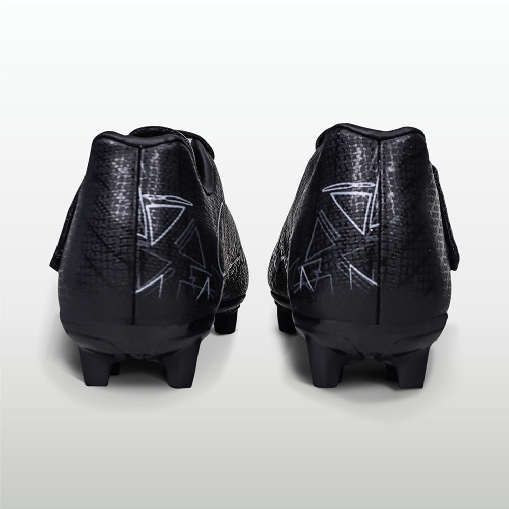 Nivia Carbonite 7.0 Kids Football Stud