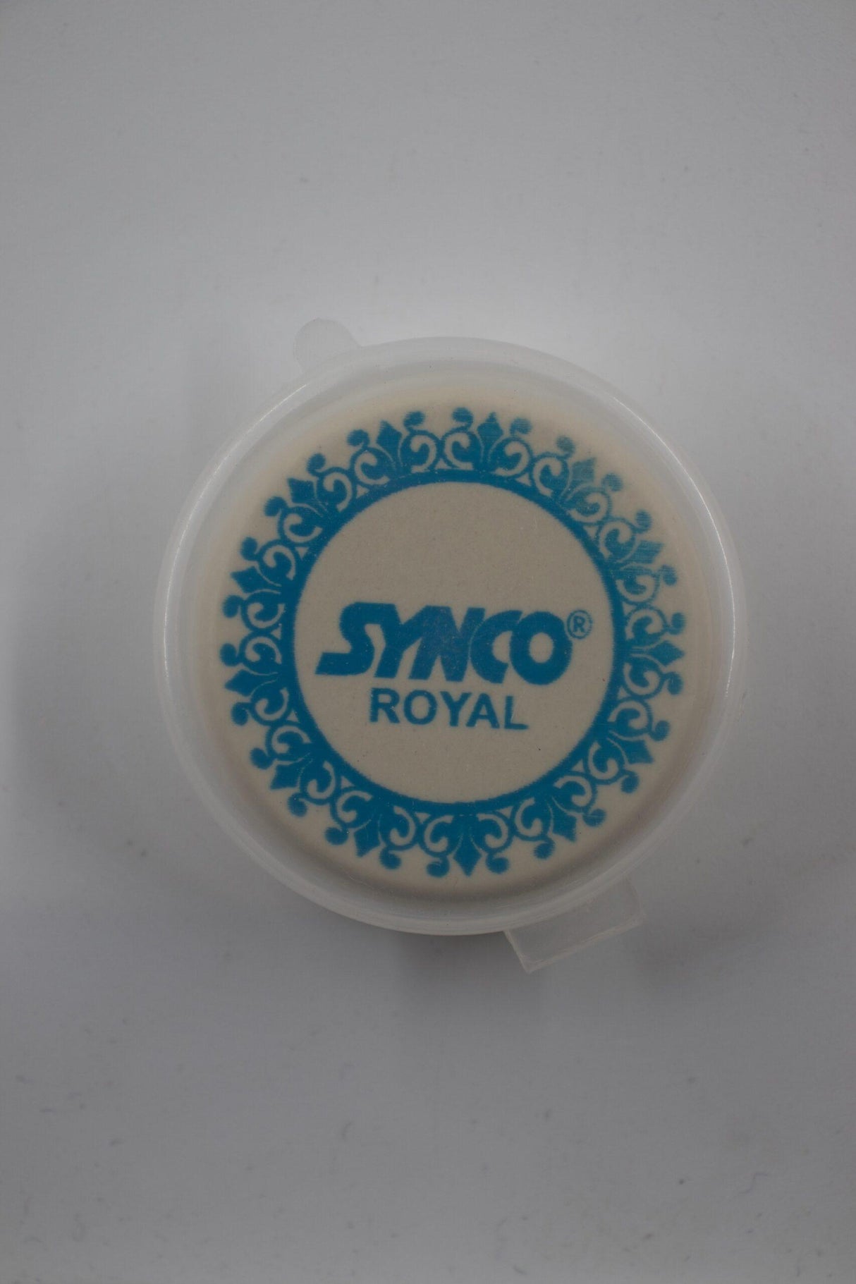 Synco Royal Carrom Striker professional 15 gram, Assorted