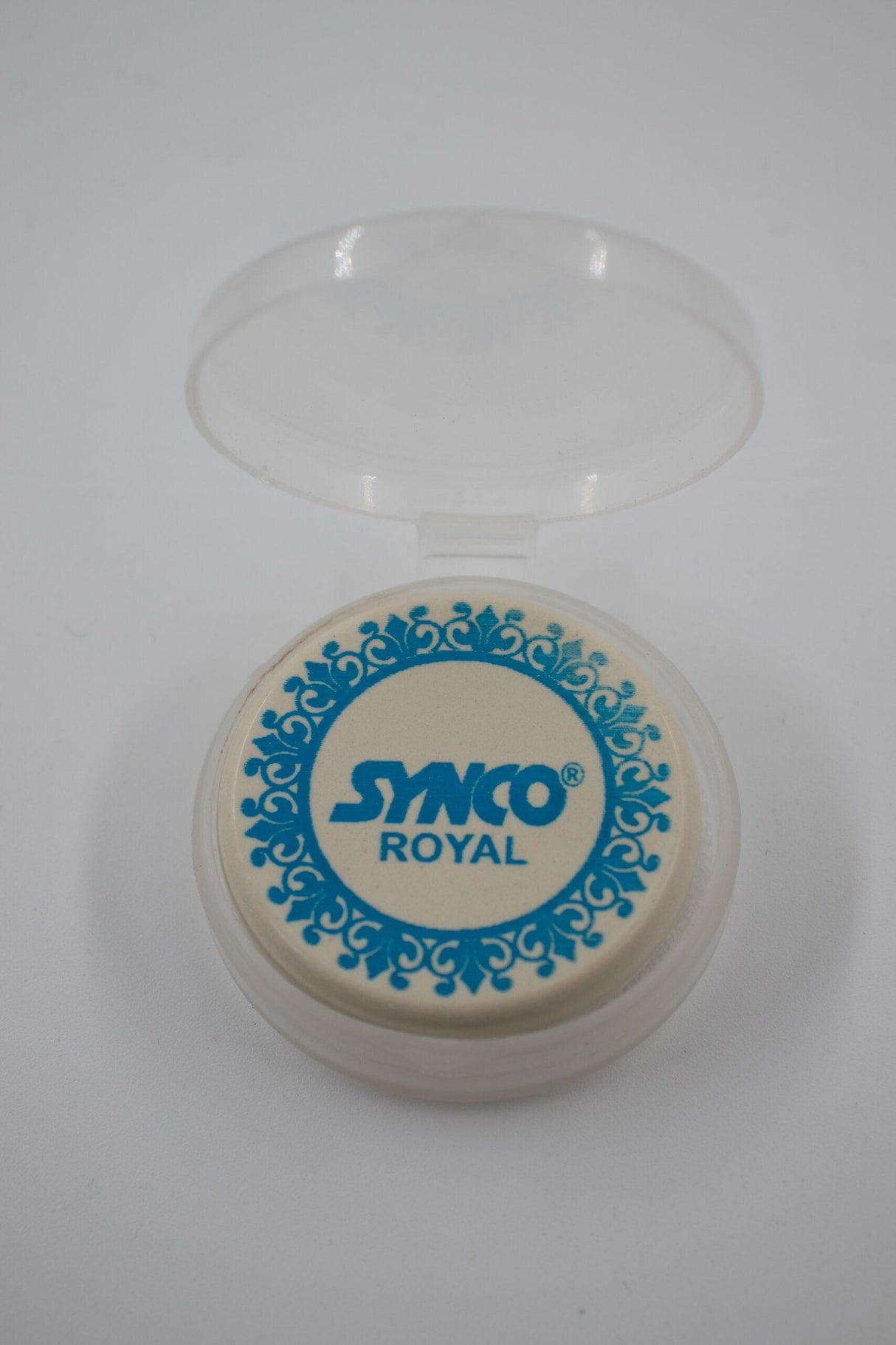 Synco Royal Carrom Striker professional 15 gram, Assorted