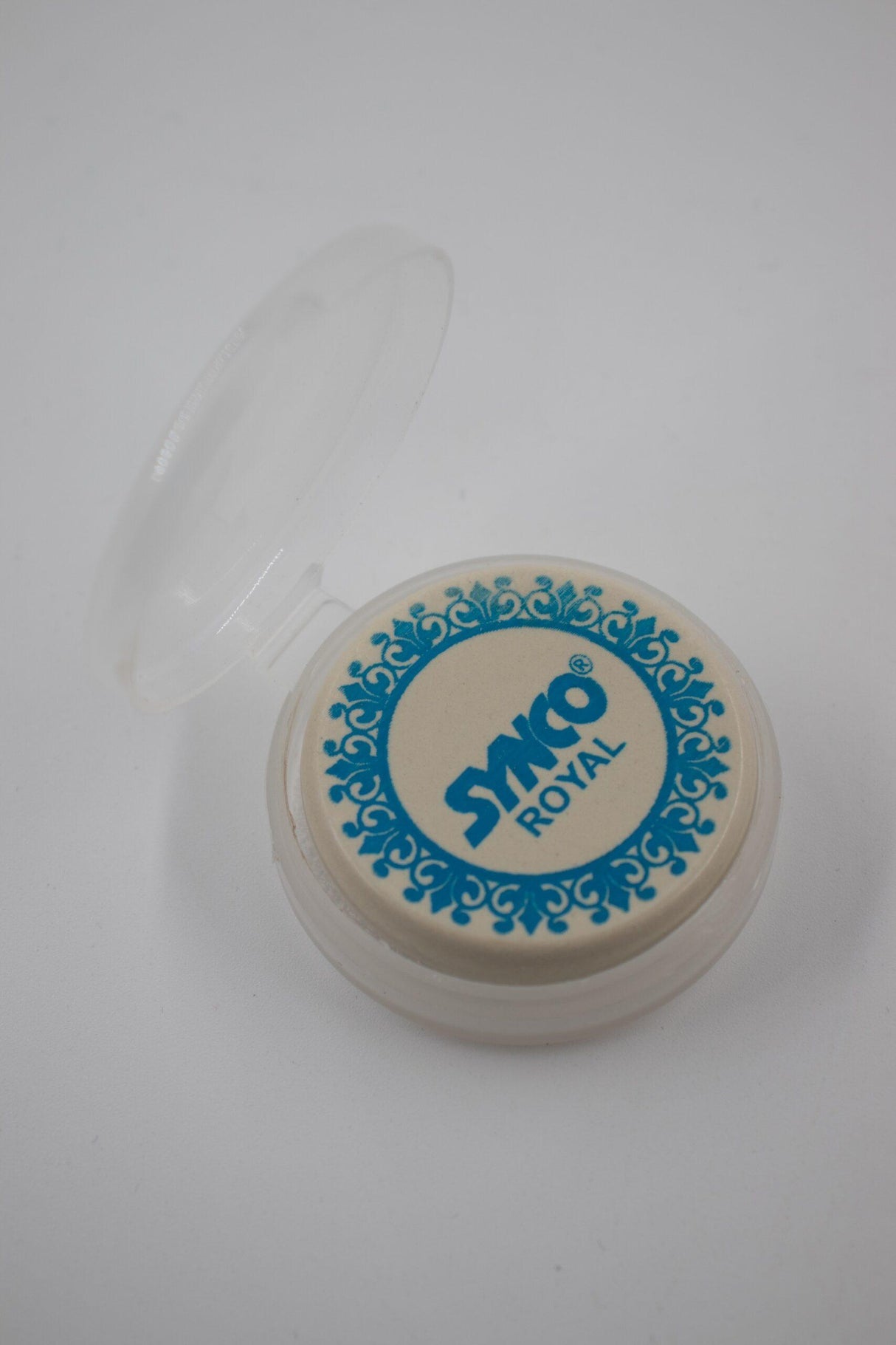 Synco Royal Carrom Striker professional 15 gram, Assorted
