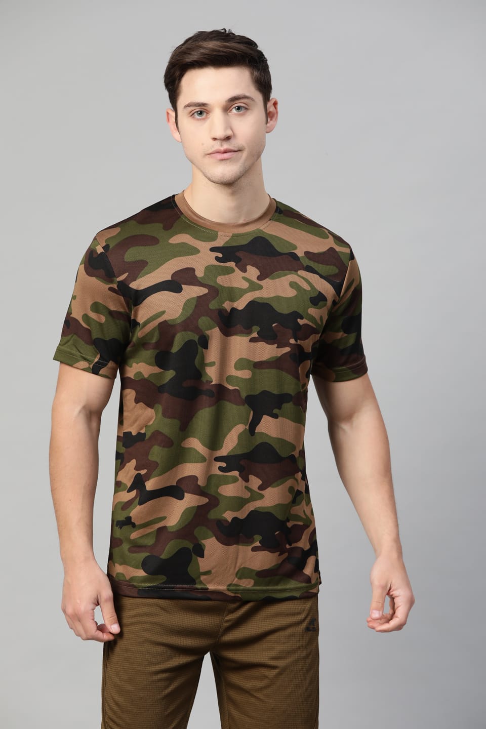 Alcis Men Olive Green & Khaki Camouflage Print Round Neck T-shirt