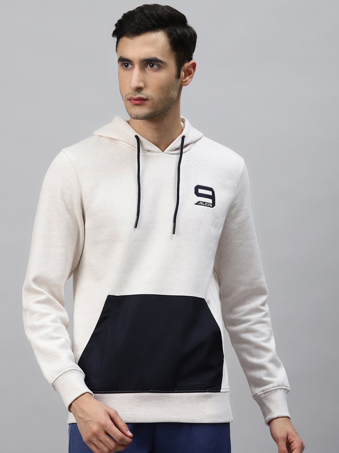 Alcis Men Off-White Navy Blue Colourblocked Sweatshirt-S