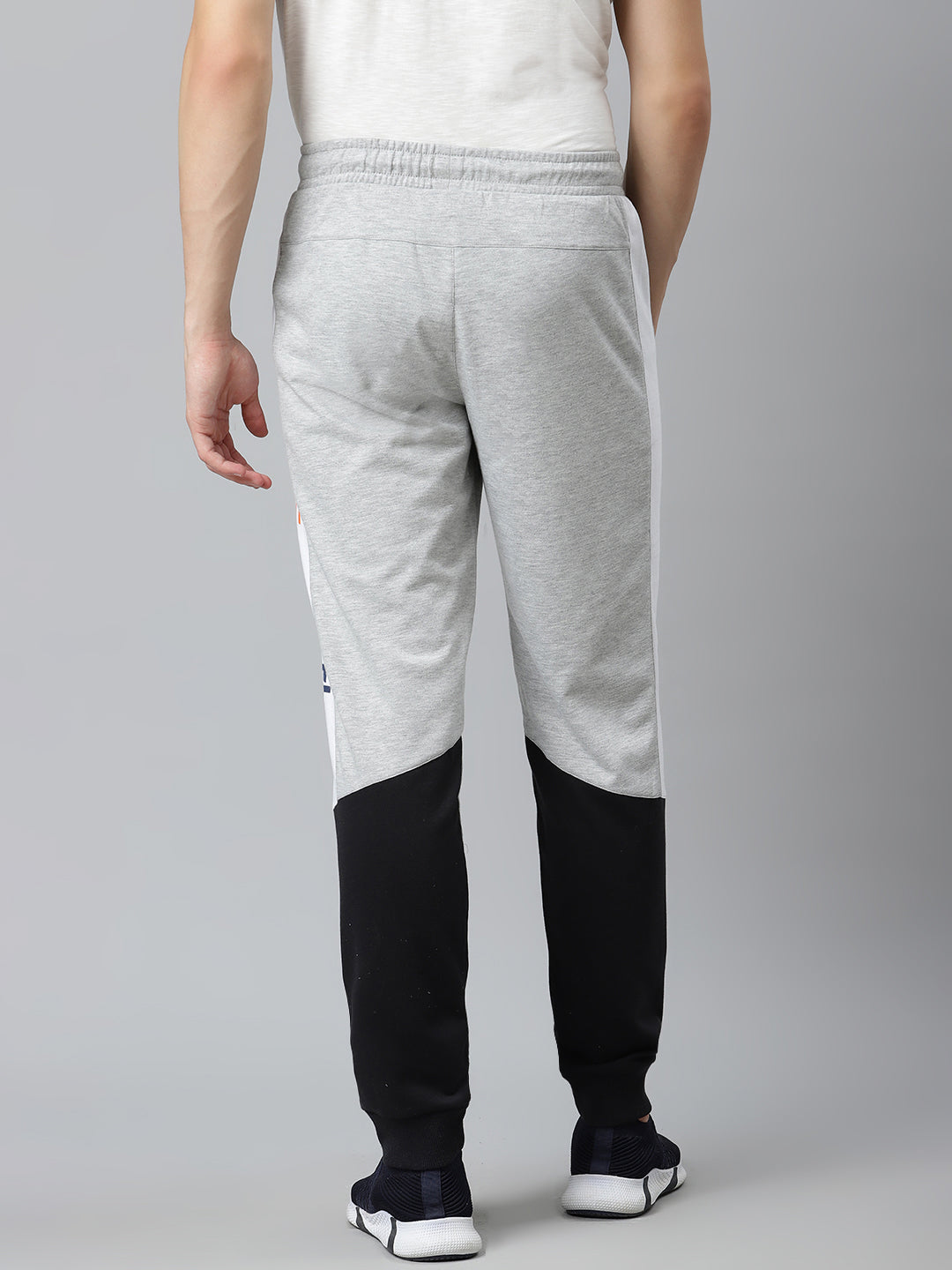 Alcis Men Grey & Black Colourblocked Joggers
