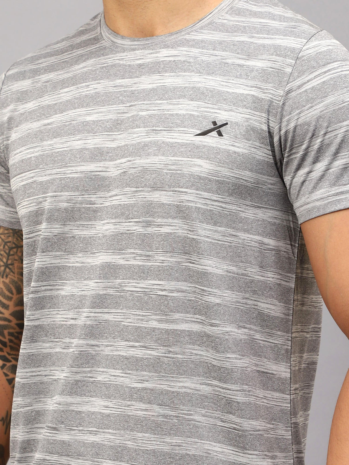 Vector X Mens Polyester Round Neck Sports T-Shirt Half Sleeves