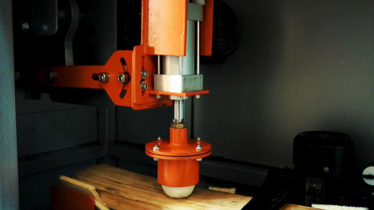 Cricket Bat knocking Machine (shipping Included)