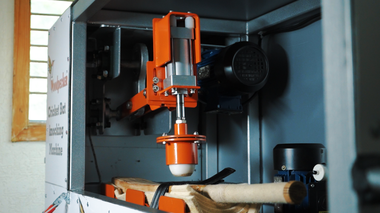 Cricket Bat knocking Machine (shipping Included)