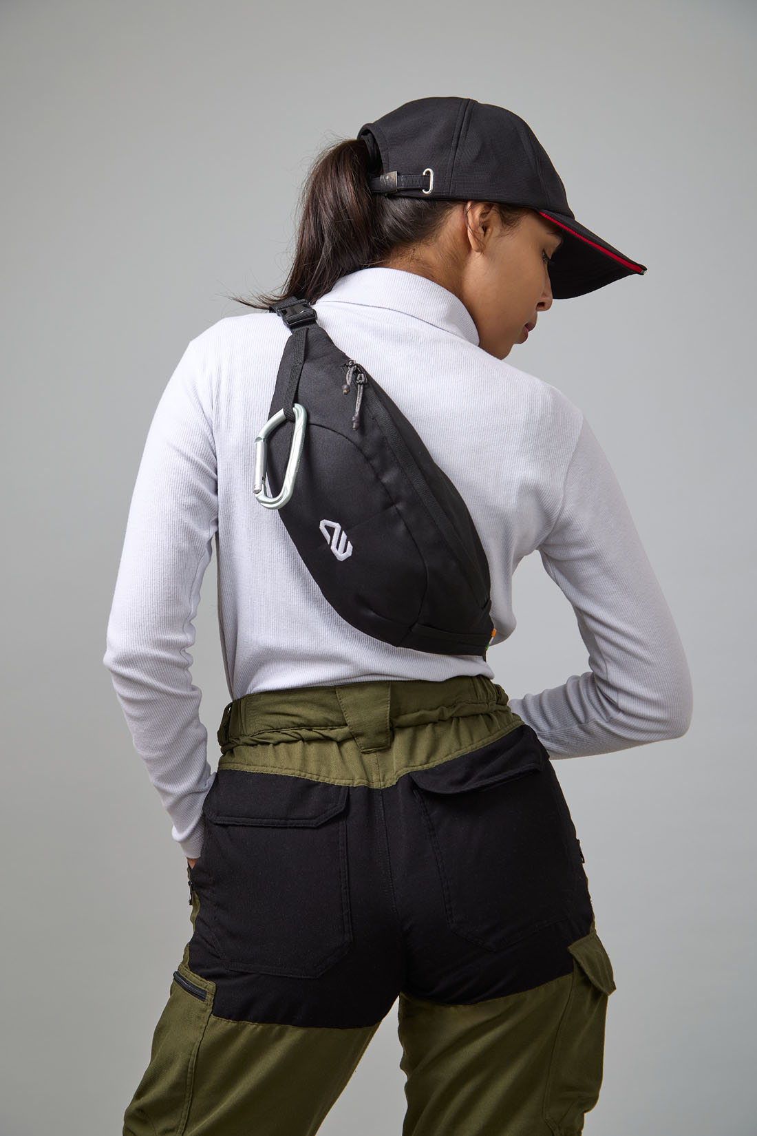 Chail Cross Body Waist Pack-Fanny pack-Pouch for Hiking/Travel - Image 6 | KIBI SPORTS