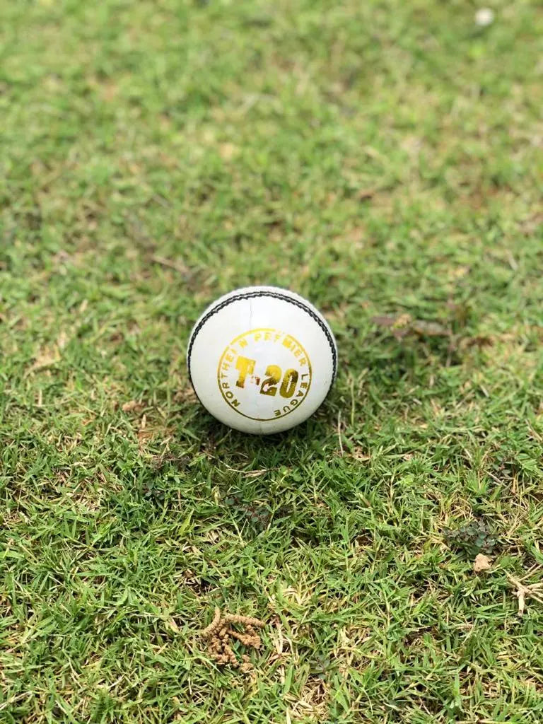 Bazooka White Cricket Ball | Cricket | KIBI Sports BAZOOKA