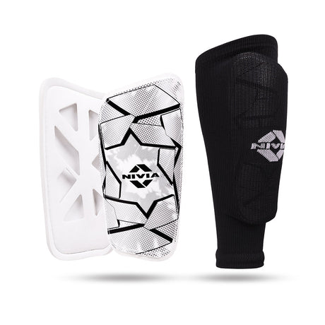 Nivia Classic With Sleeve