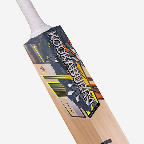 English Willow Cricket Bat - Beast Martin Guptil