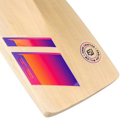English Willow Cricket Bat - Aura Pro Players
