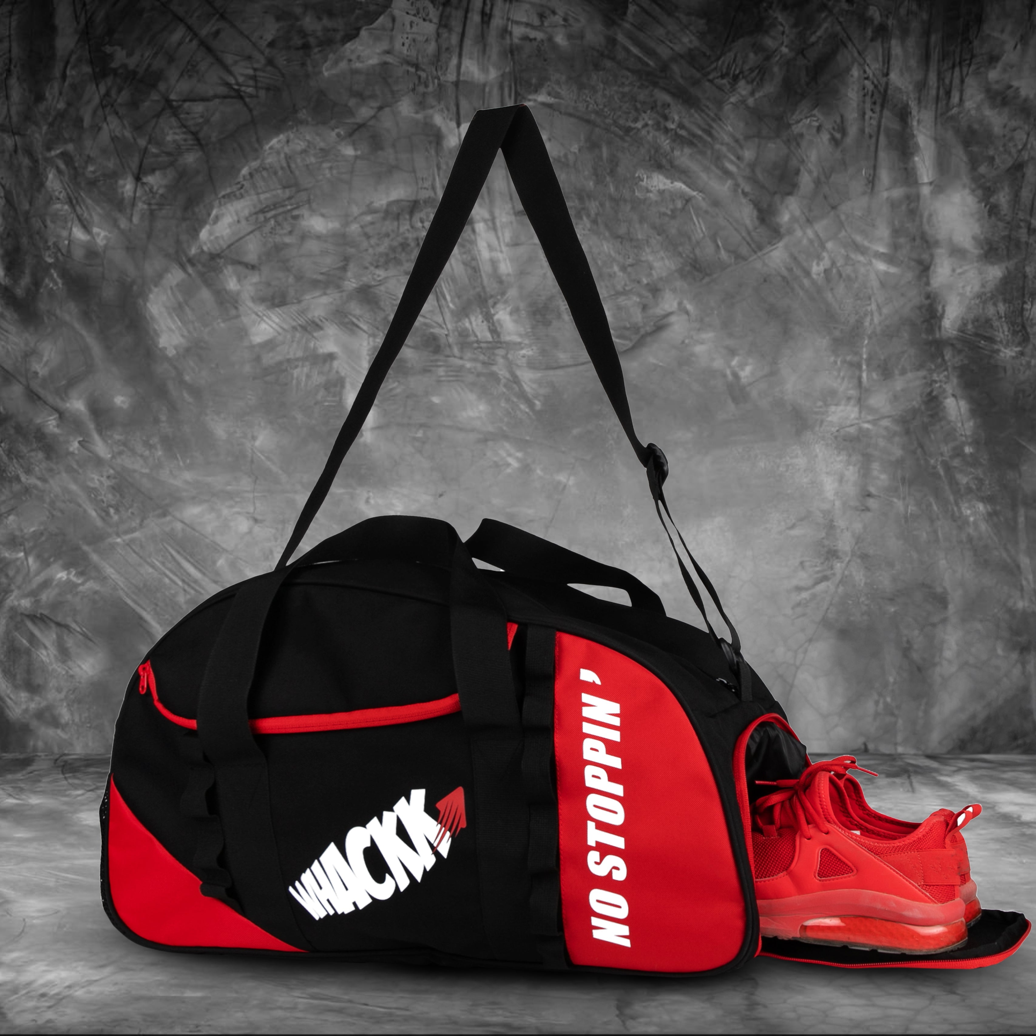 Attirant Gym Bag 32L Black Red