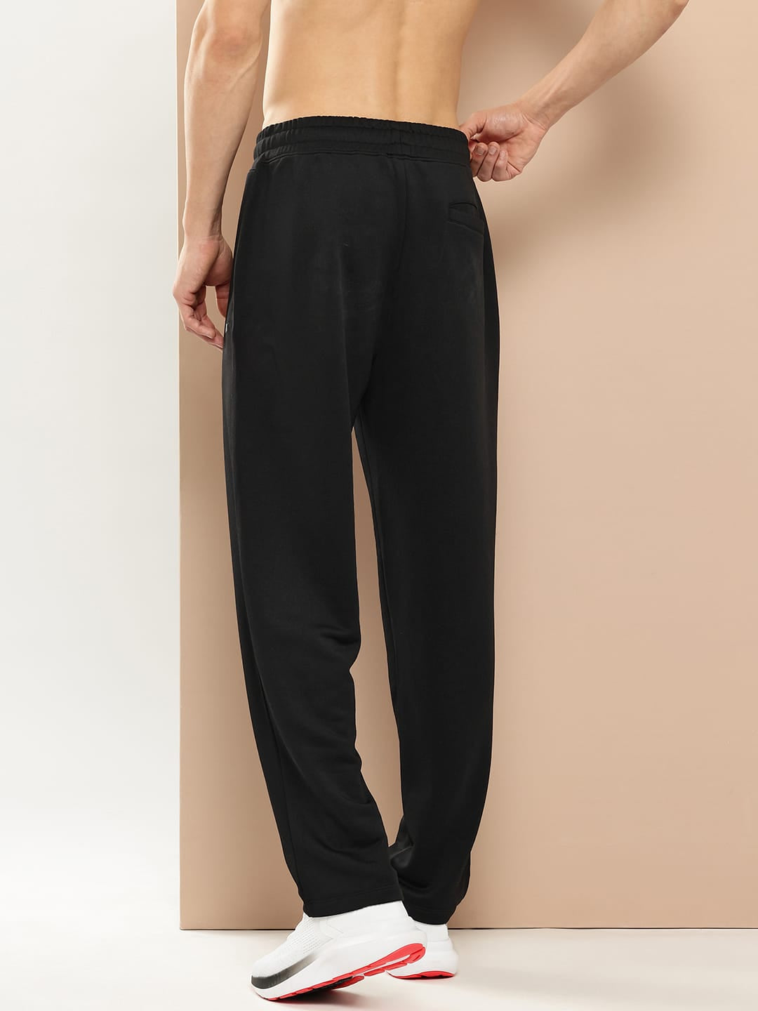 FREEBOLD TRACK PANT