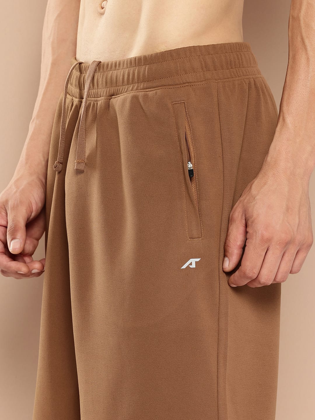ELEVATE SHORTS