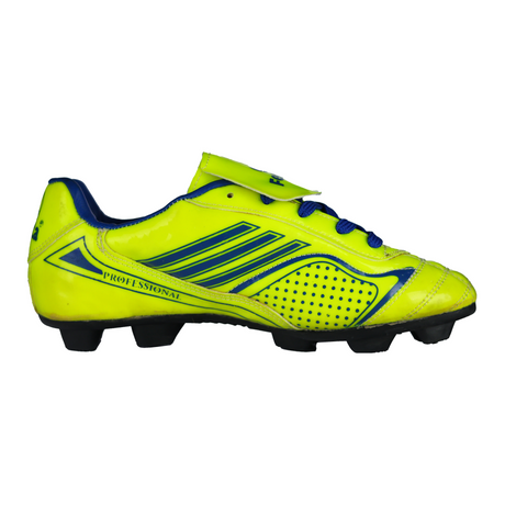 PROFESSIONAL: PU-PVC Soccer Shoe with Two-Tone TPU Sole | Fenta / Variety Enterprises